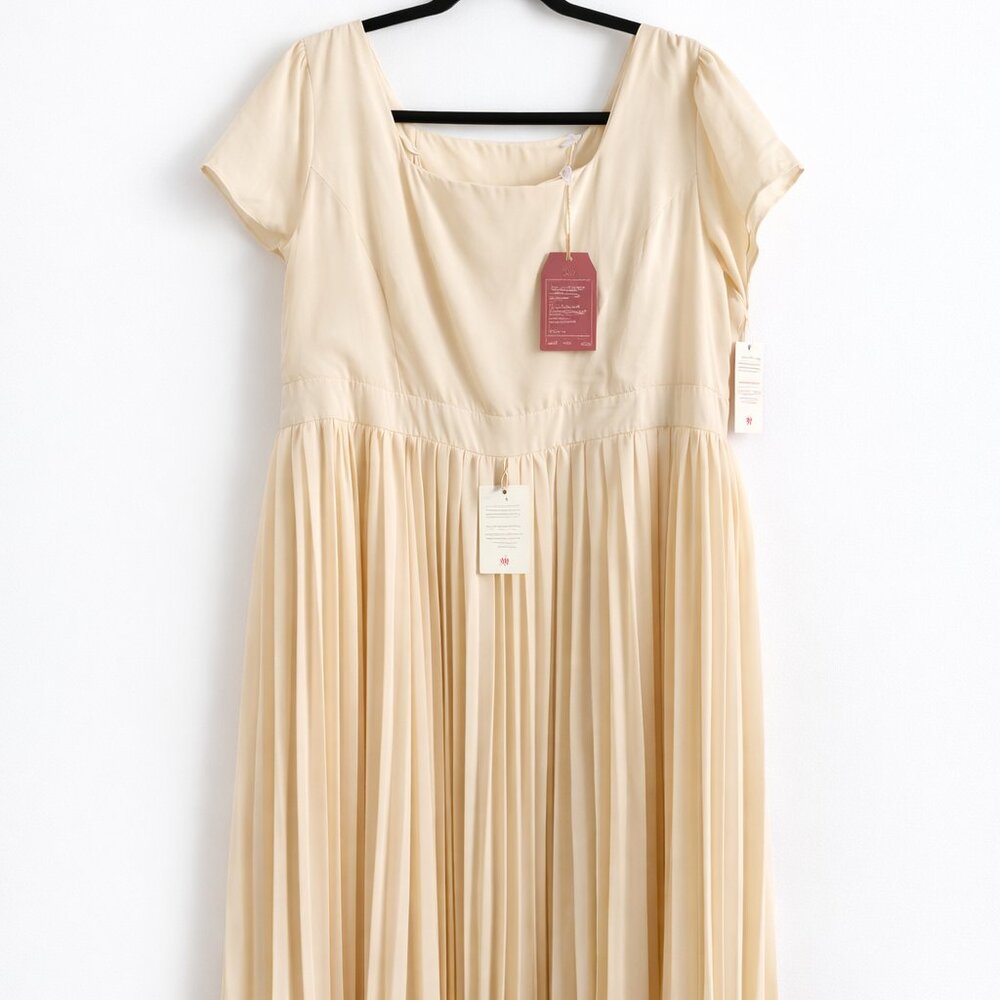 NWT Ivy City Co 2X Cream Pleated Midi Dress – Romantic / Wedding Guest